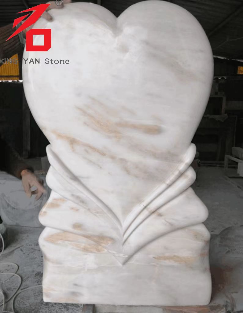 Čína Xingyan v tvare srdca Art Stone Carving Tombstone